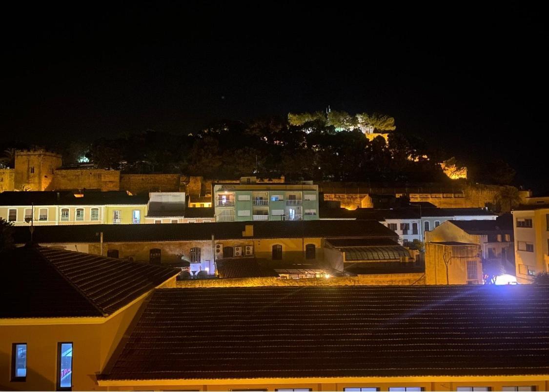 Habitacion Triple En El Centro Con Vistas Denia Εξωτερικό φωτογραφία